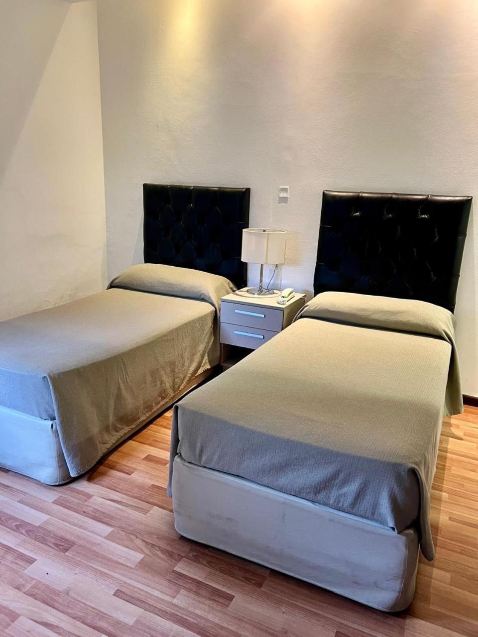 Hotel Vina De Italia Córdoba Extérieur photo