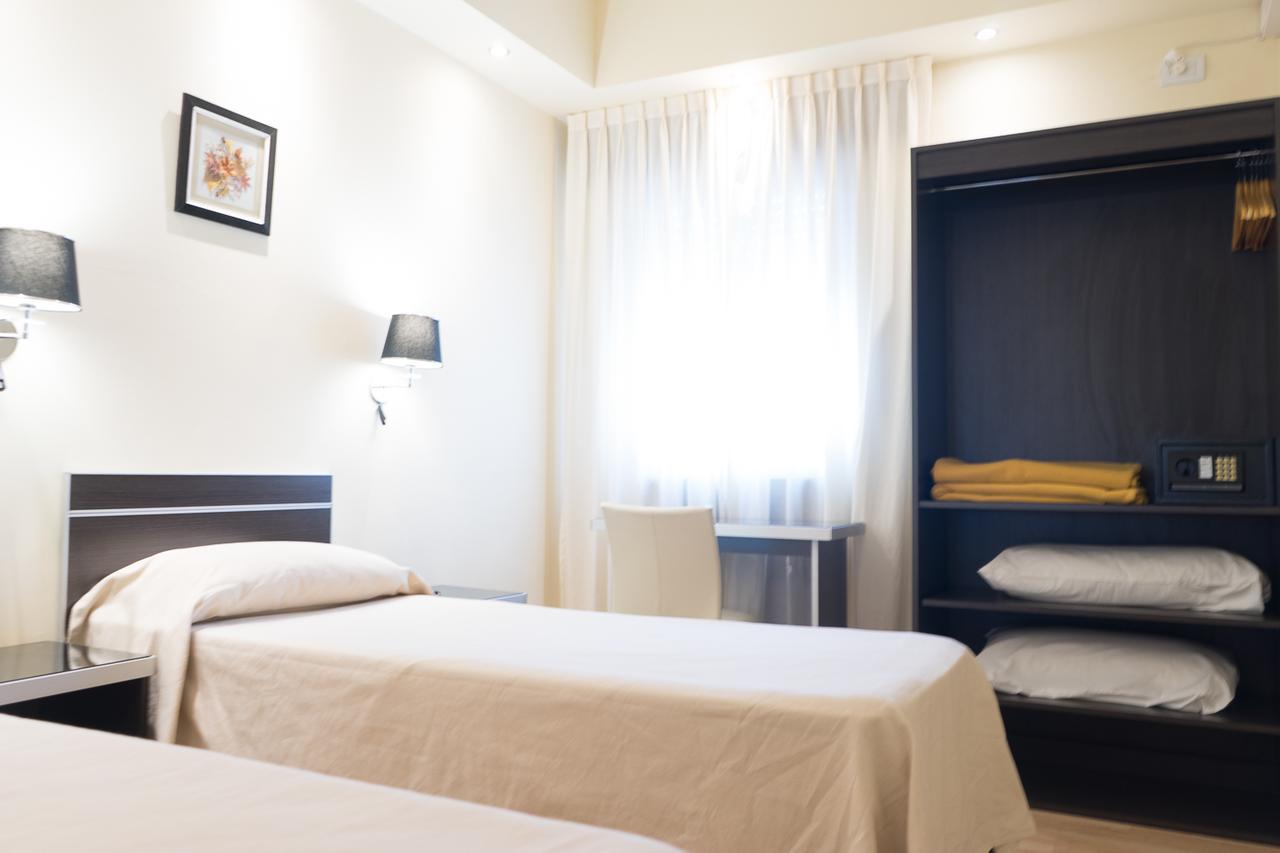 Hotel Vina De Italia Córdoba Extérieur photo